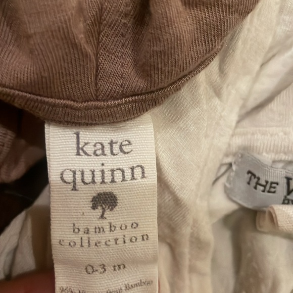 Kate Quinn bamboo onesie - Picture 3 of 4
